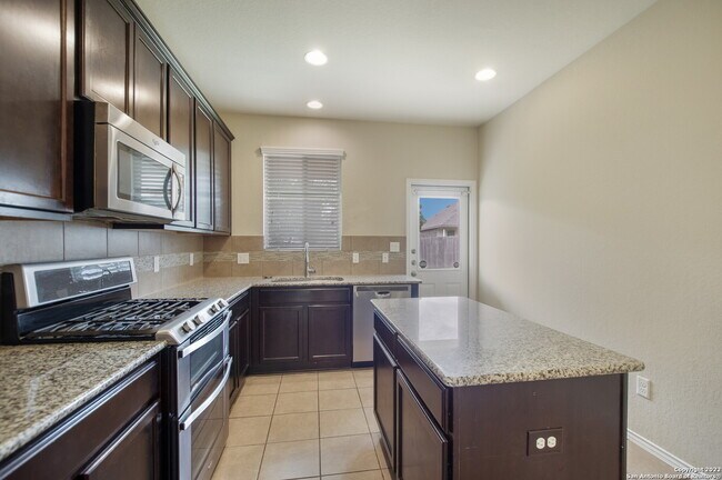 Building Photo - 1506 Desert Candle