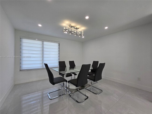 Building Photo - 6711 SW 127th Pl