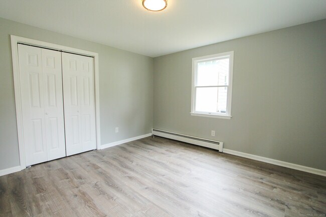 Building Photo - 17 Pinehurst Ave