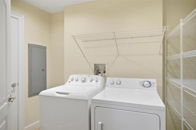 Building Photo - 102 Yacht Harbor Dr