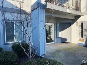 Building Photo - Beautifully Remodeled Condo at Ridgecrest ...