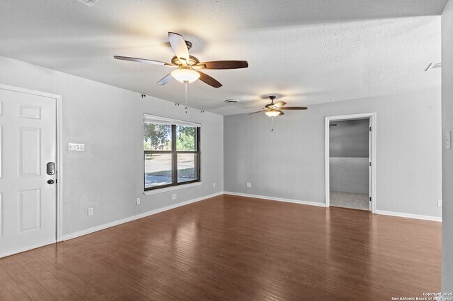 Building Photo - 107 Sabyan Dr