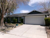 Building Photo - Well maintained 4 bedroom, 2 bath, 2-car g...