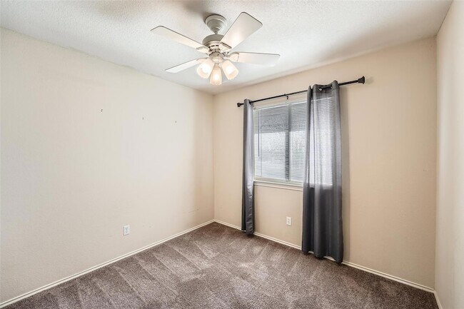 Building Photo - 2813 Single Trace Ct
