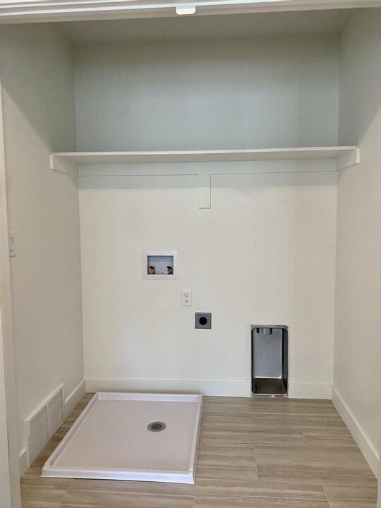 Building Photo - 638 N Autumn Ash Cir