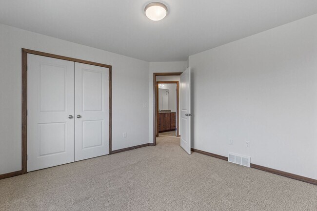 Building Photo - 2714 10th St W