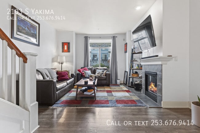 Building Photo - 2103 S Yakima Ave