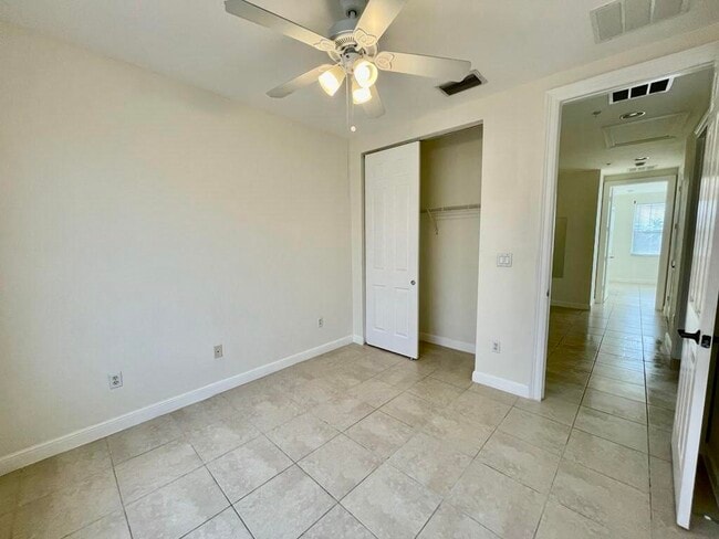 Building Photo - 609 Amador Ln