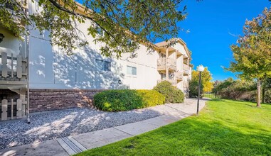 Building Photo - 1024 E Swallow Rd