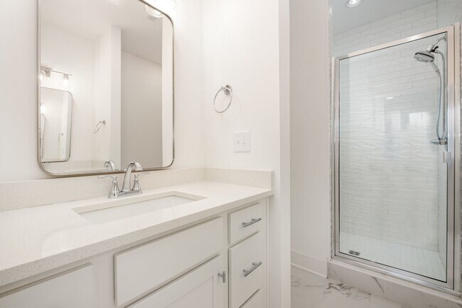 Building Photo - Stunning 4 Bedroom Home in Carothers Crossing!