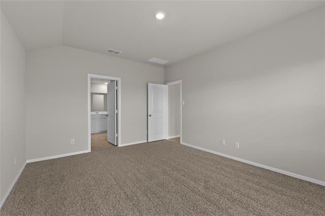 Building Photo - 552 Crestridge Dr N