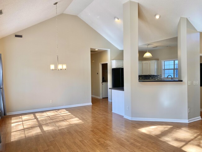 Building Photo - 42 Westminster Pl