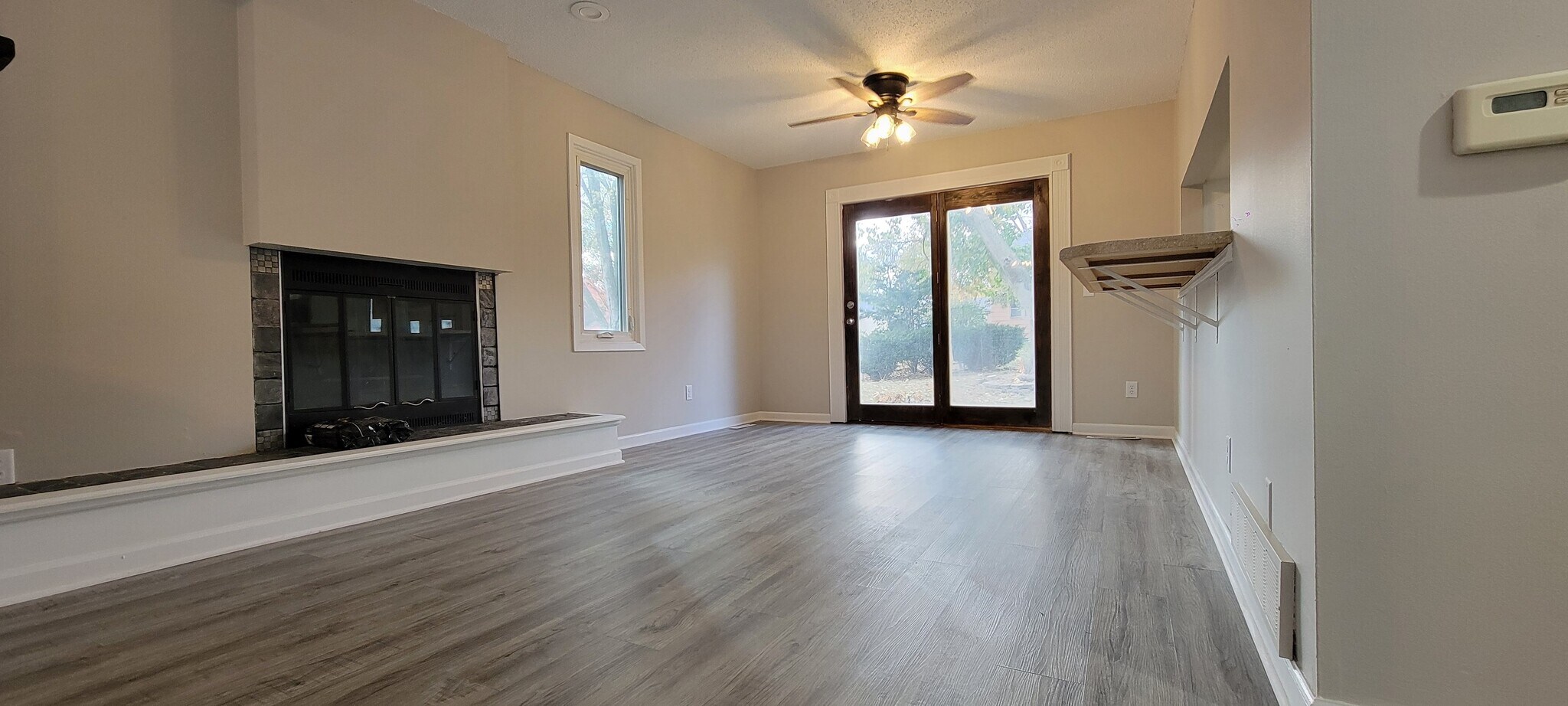 Building Photo - 312 38th St