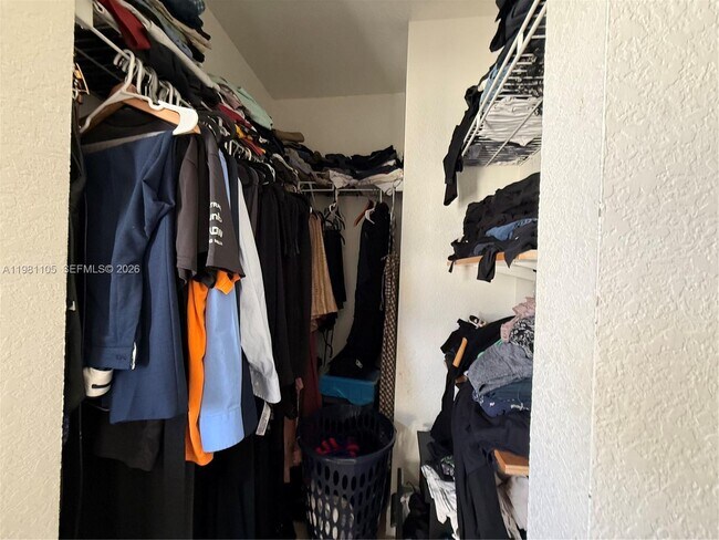 Building Photo - 2032 NE 167th St