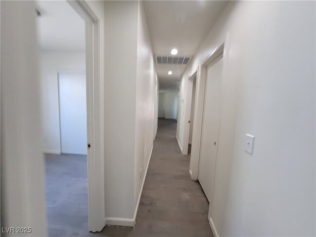 Building Photo - 7324 Empress Dr