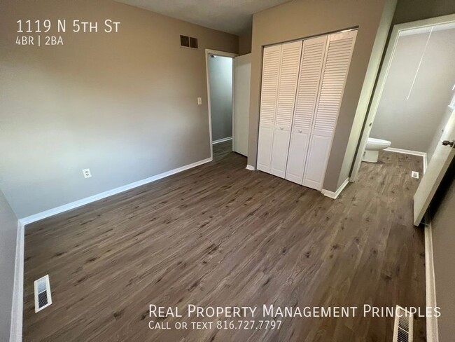 Building Photo - Completely Renovated, Pet Friendly 4 bedro...