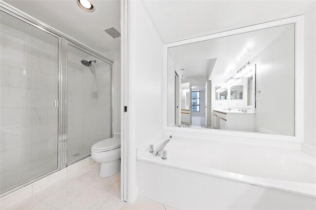 Building Photo - 3530 Mystic Pointe Dr