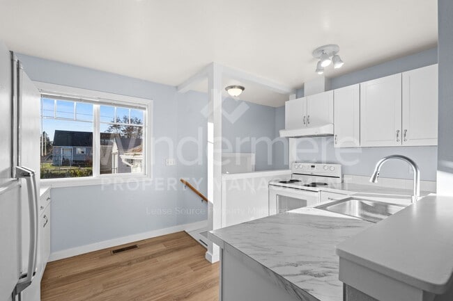 Building Photo - Welcome to this charming 1-bedroom, 1-bathroom home located in the vibrant city of Spokane, WA.