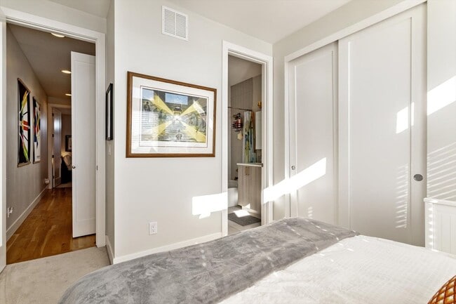 Building Photo - 4-Story Furnished 2BD, 2.5BA LoHi Townhome with Rooftop Deck