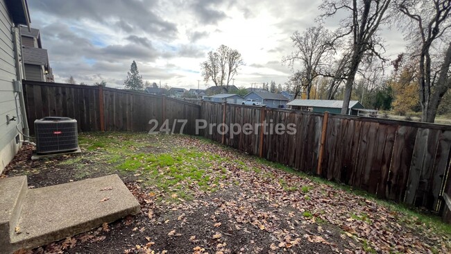 Building Photo - *$900 off!* 2BD I 2BA Home - Bear Creek in...