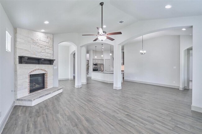 Building Photo - 22348 Misty Woods Ln