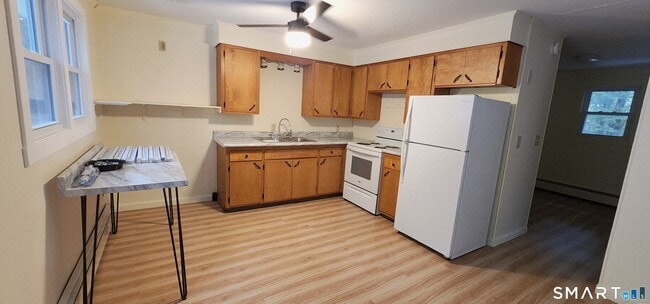 Building Photo - 1267-UNIT Thompson Rd