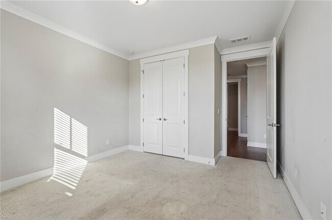 Building Photo - 6075 Webster Cir