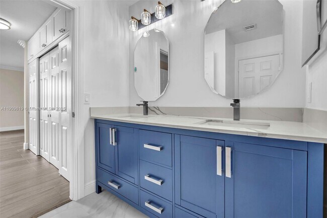 Building Photo - 15891 NW 15th Ct