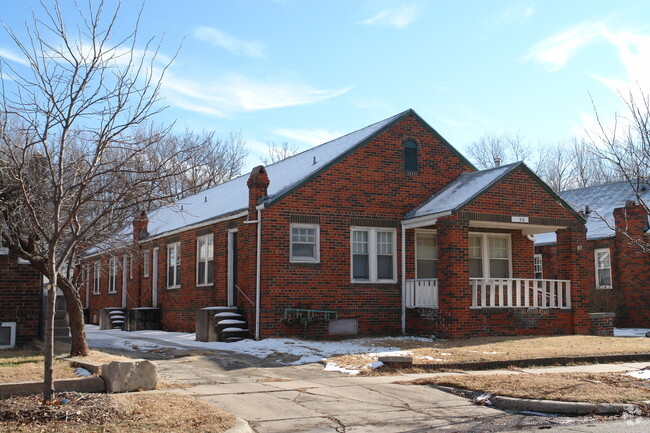 Primary Photo - 432-436 N Piatt