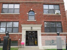 Building Photo - 4101 W Fletcher St