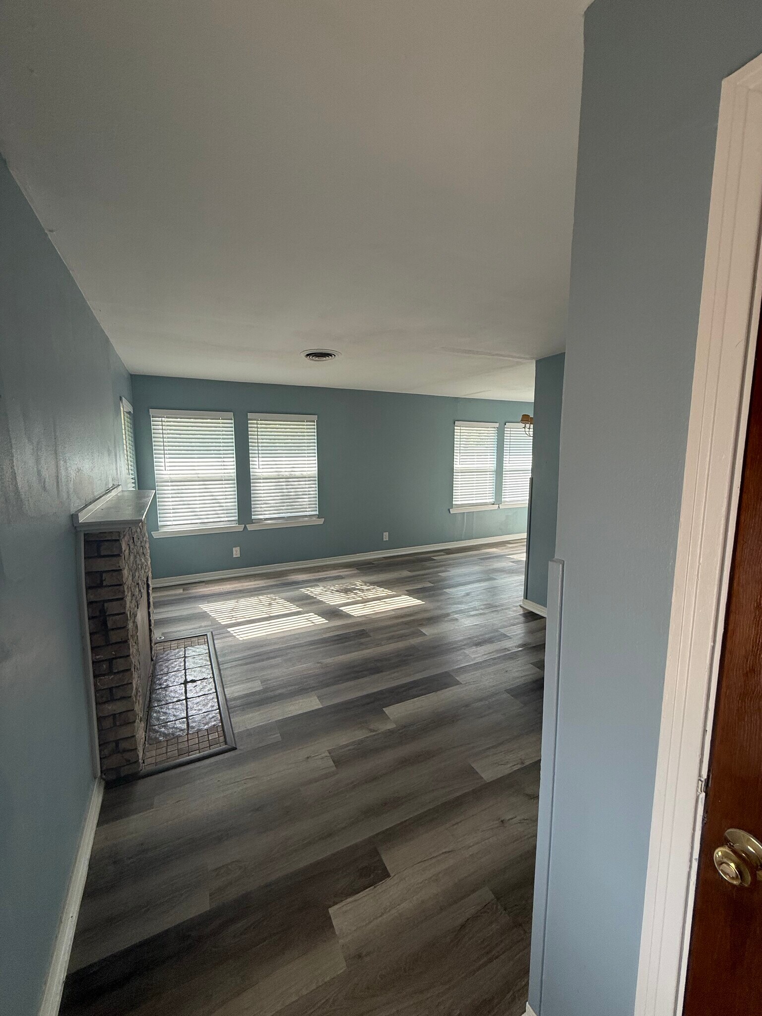 Building Photo - 531 W Bullock St
