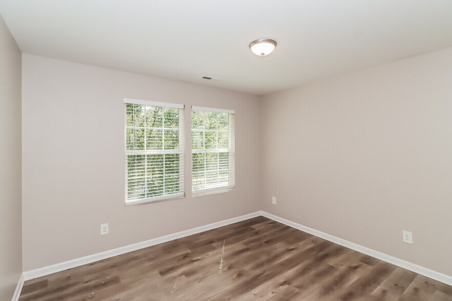 Building Photo - 311 Morning Dew Dr