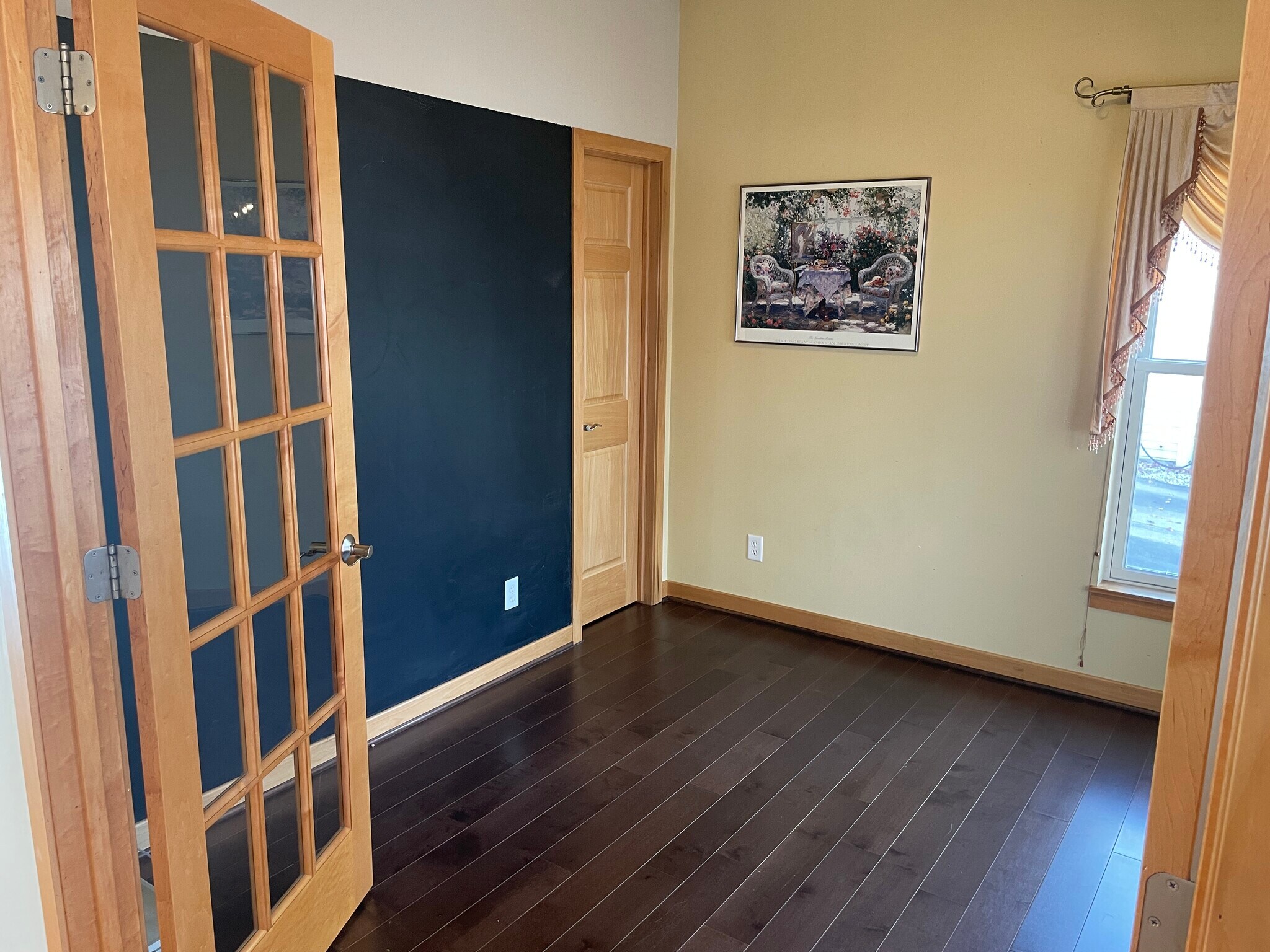 Building Photo - 3169 Pleasant St