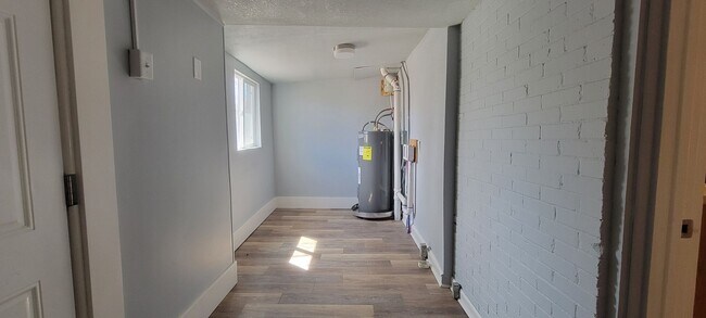 Building Photo - 408 Rudd Ave