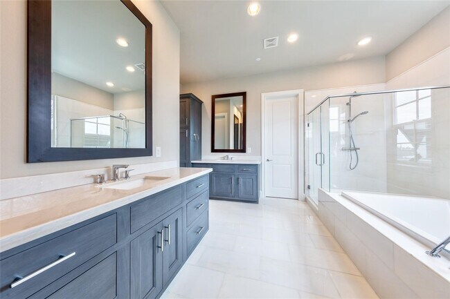 Building Photo - 2702 Harvard St