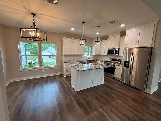 Building Photo - 455 Cedar Hl Lp