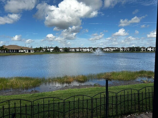 Building Photo - 3397 W 94th Terrace