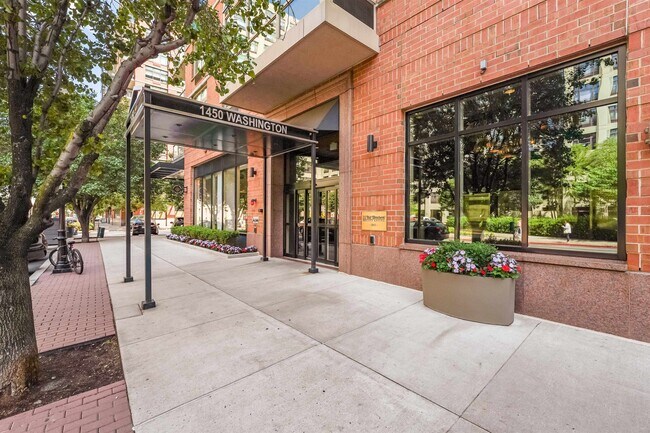 Building Photo - 1450 Washington St