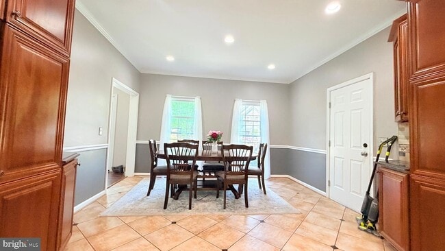 Building Photo - 11610 Seneca Forest Cir
