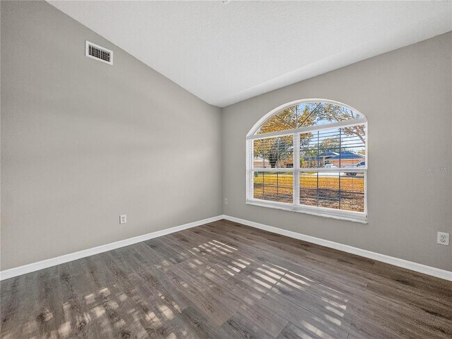 Building Photo - 14309 Golden View Dr