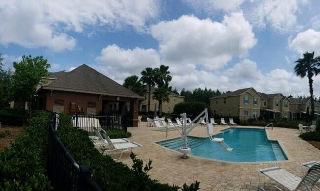 Building Photo - 2841 Girvan Dr