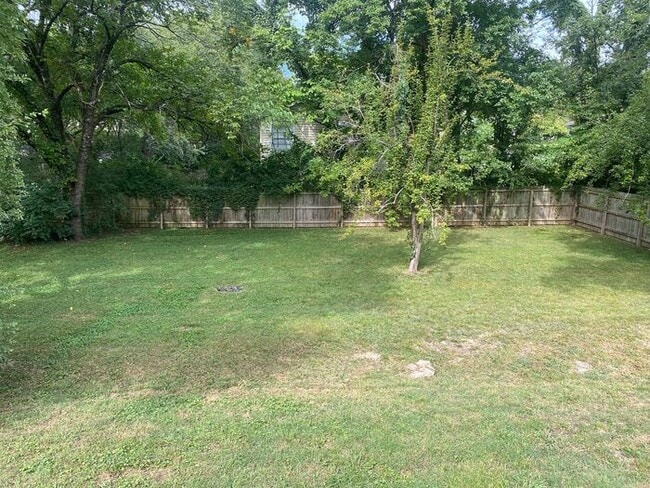 Building Photo - Beautiful 3 Bed 2 Bath in Madison - Newer Construction