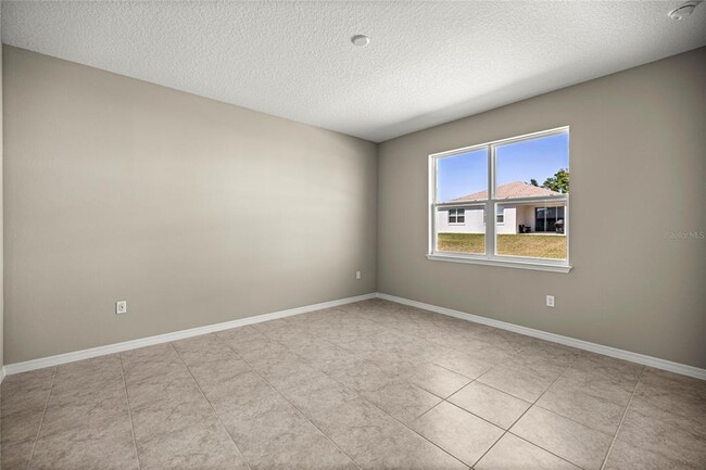 Building Photo - 5828 SW 76th Ct