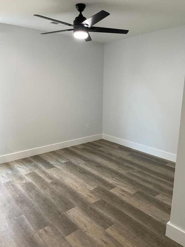 Building Photo - Beautiful Home for Rent – Modern Comforts & Great Features!