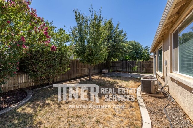 Building Photo - 12236 Habitat Way