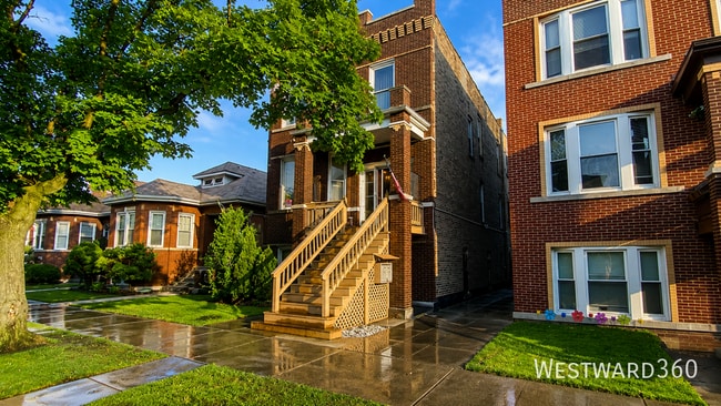Building Photo - 4833 Montana-1