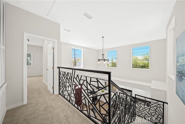 Building Photo - 1372 Carmona Ave