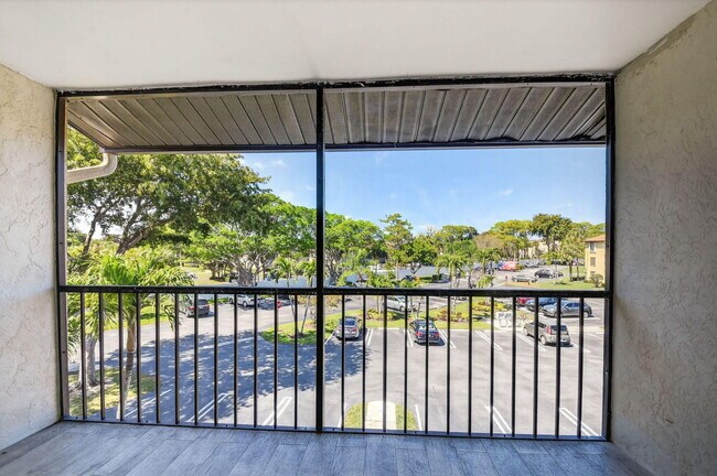 Building Photo - 812 Sky Pine Way