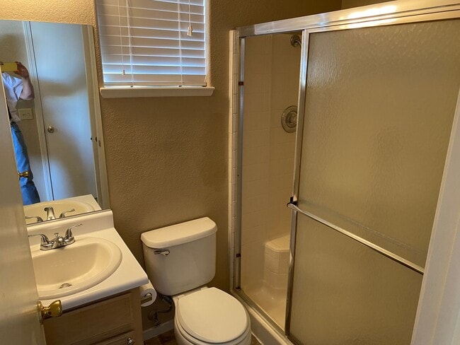 Building Photo - Summerlin Duplex. Balcony. Upgraded appliances.