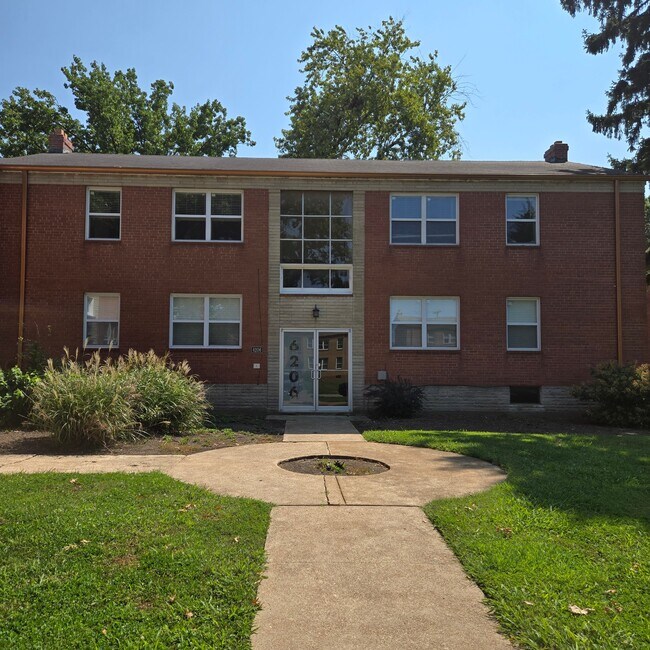 Building Photo - 6206 Nagel Ave